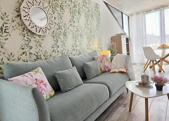 Loft Sweet * 洛斯克里斯蒂亚诺斯